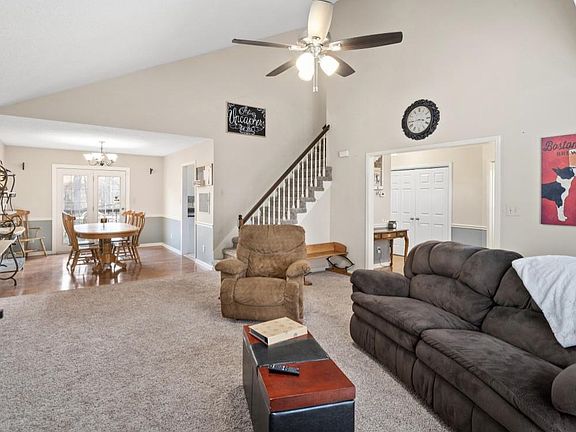 5th image of 189 Lancashire Dr