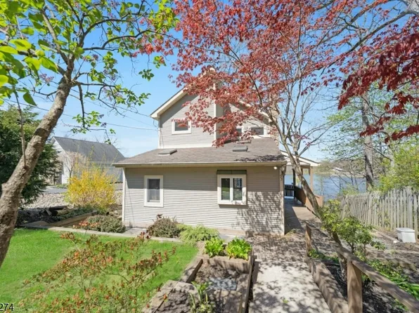 95 Wildwood Rd, Jefferson Twp., NJ 07438