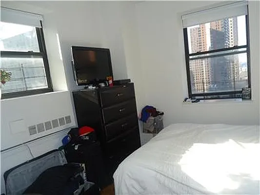 Rented by Empire State Properties | media 30