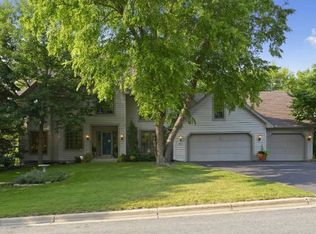 1016 Walden Ct, Burnsville, MN 55337