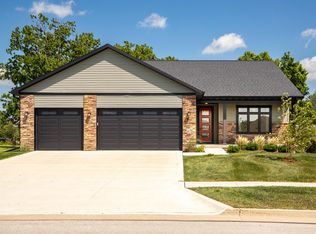 5746 Quarry Dr, Ames, IA 50010
