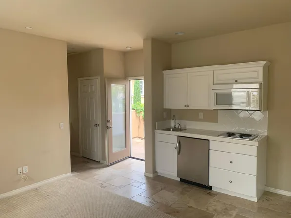 690 Nile River Dr, Oxnard, CA 93036