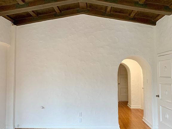 4th image of 2070 Pacific Ave