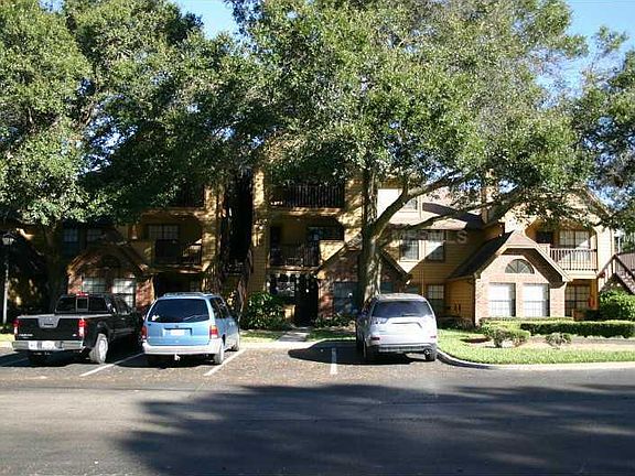 4th image of 390 Woodside 202 Dr