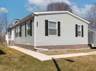 1181 Maple Leaf Ct, Charlotte, MI 48813