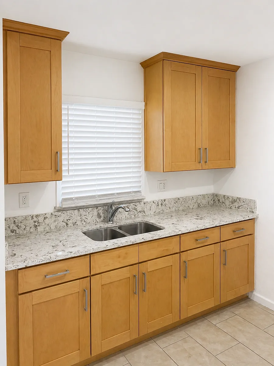 Building Photo - 1047 W Vernon Ave #1/2