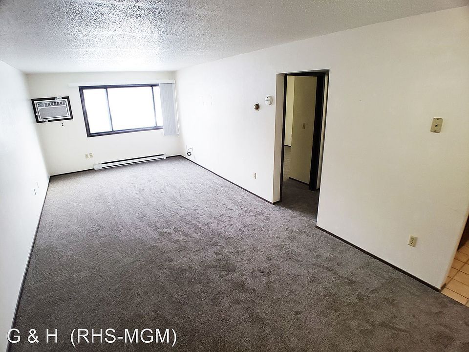 1st image of 321 1st Ave SE APT 10