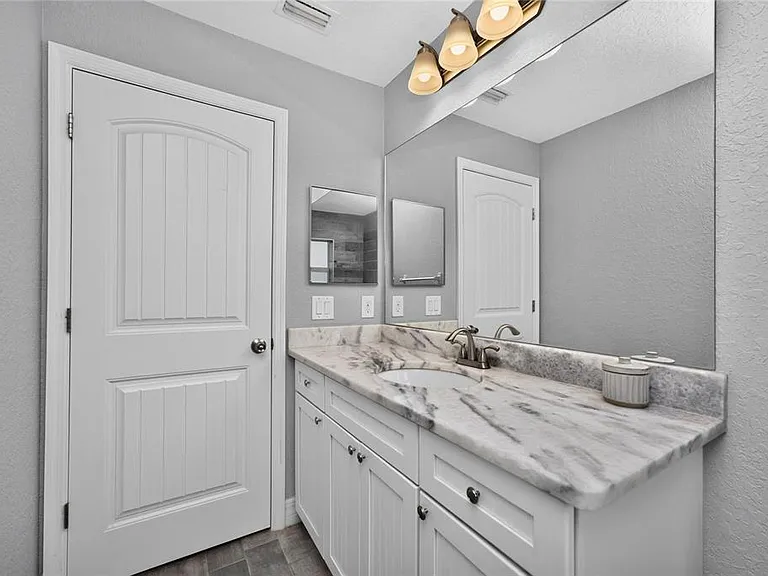 310 Albatross Rd — Photo 31