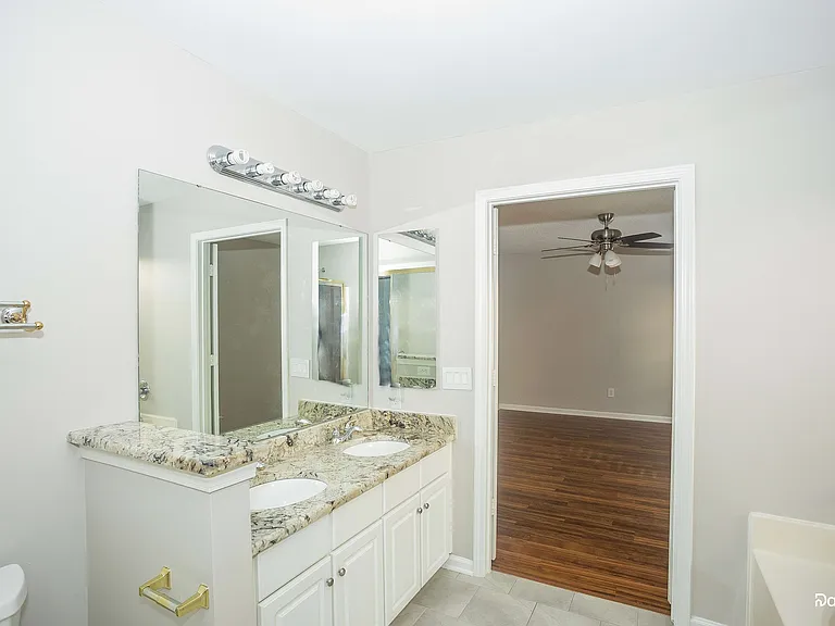 2915 Canary Ct — Photo 8