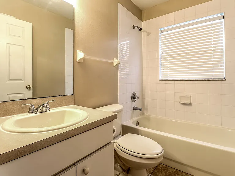3843 Lockridge Dr — Photo 15