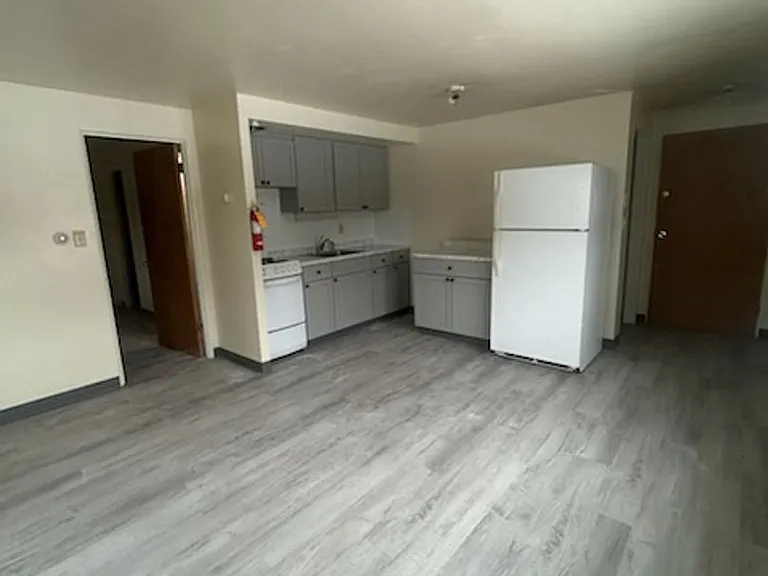 2171-2 E College Ave — Photo 1