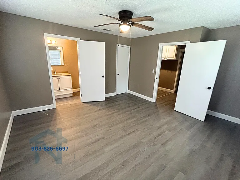 601 Thomas St — Photo 11