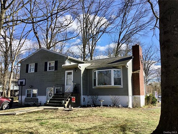 2nd image of 39 Sunset Dr
