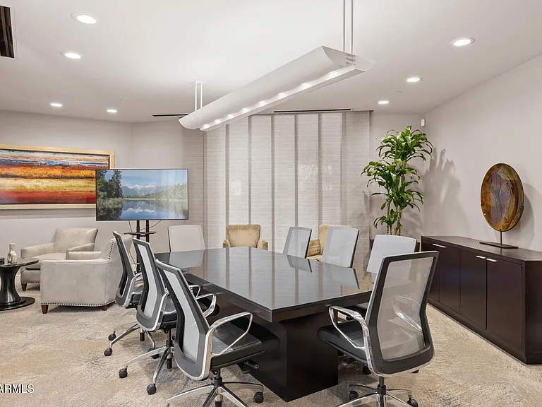 2211 E Camelback Rd #207 — Photo 54