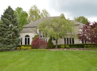 3203 Royal Oak Ct, Westlake, OH
