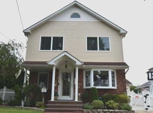 171 Jerome Ave, Mineola, NY 11501