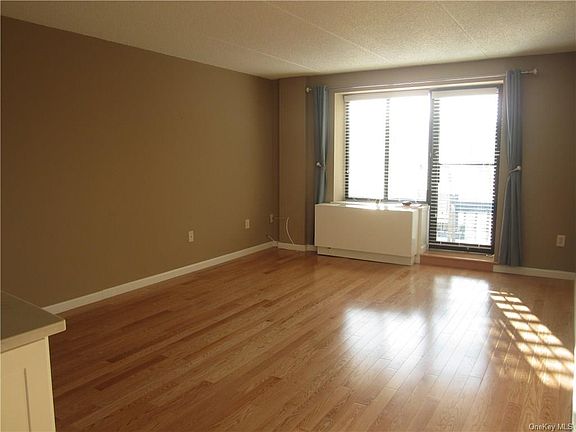 4th image of 50 Columbus Ave APT 413