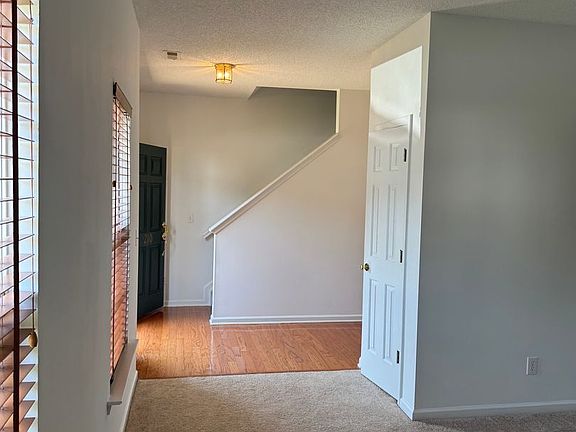 2nd image of 210 N Orchard Farms Ave