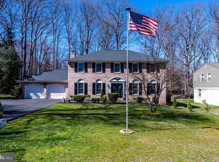 3237 Riverview Dr, Triangle, VA 22172