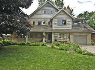 1739 Maclean Ct, Glenview, IL 60025