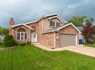 11130 S Leamington Ave, Alsip, IL 60803