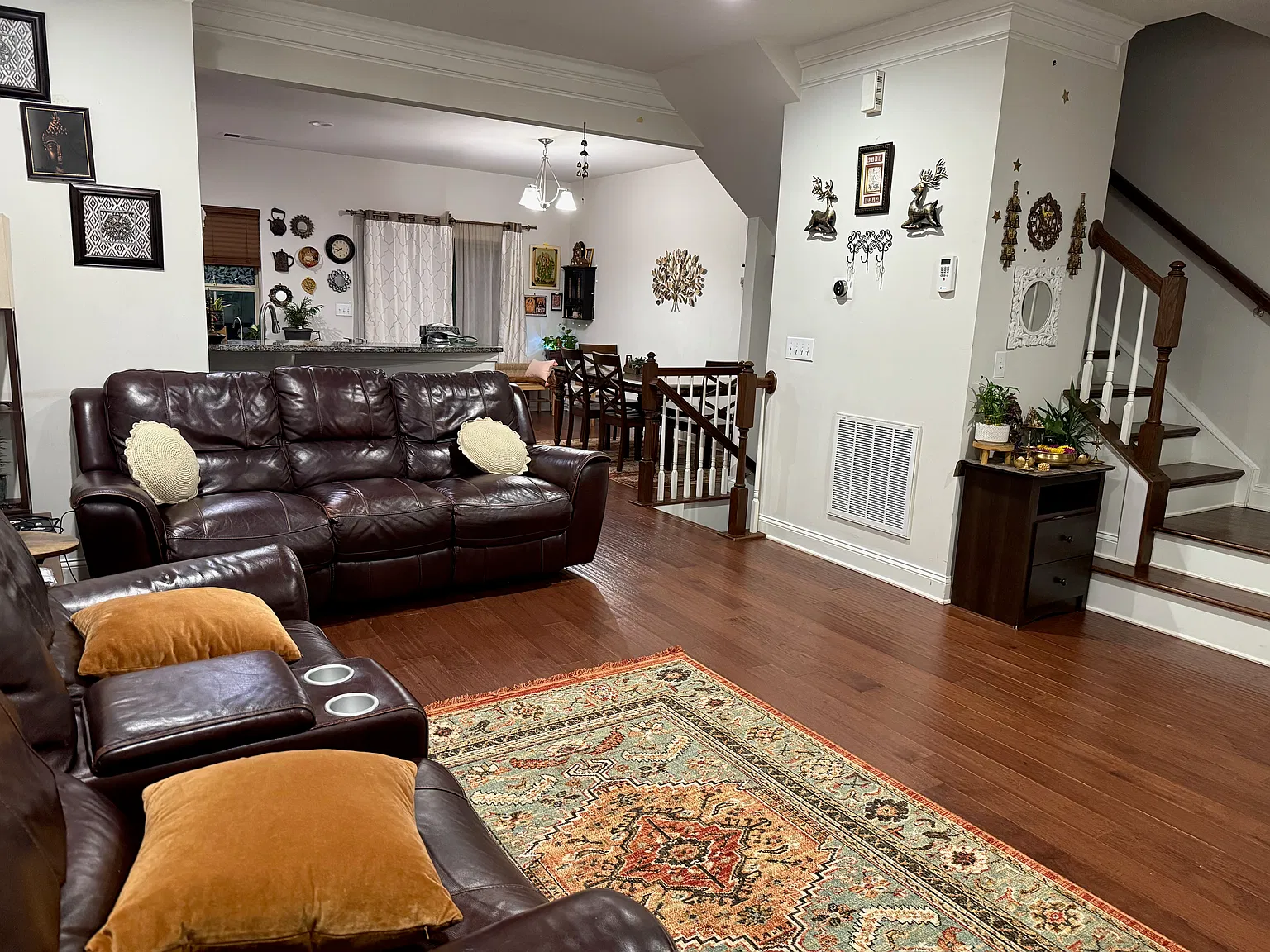 3 bed, 2.5 bath, 1764 sqft, $1,995 — Photo 2