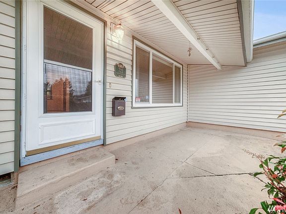 2nd image of 722 Charwila Ln
