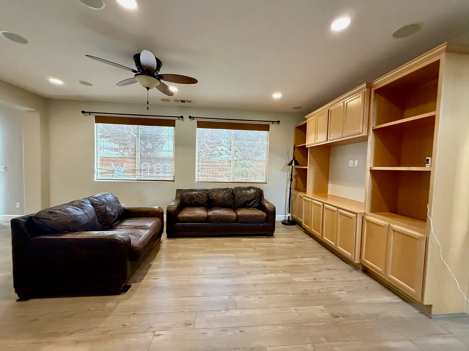 3 bed, 2.5 bath, 1626 sqft, $2,870 — Photo 3