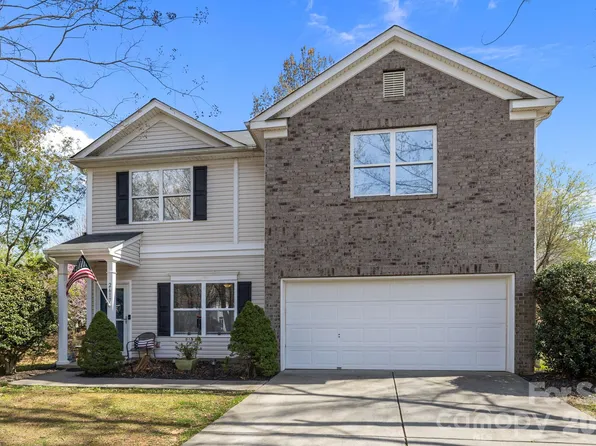 2617 Saint Helena Ct, Fort Mill, SC 29715