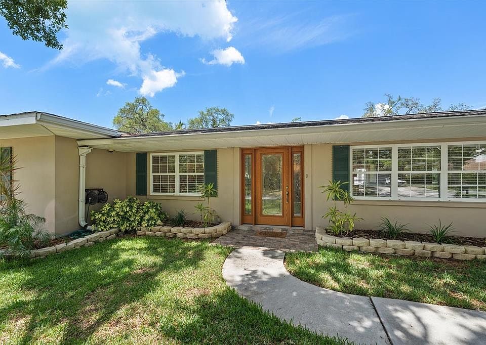 1st image of 802 Allamanda Dr