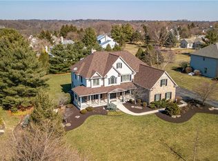 4707 Canterbury Dr, Emmaus, PA