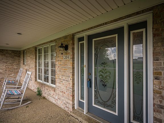 4th image of 204 Choctaw Ct