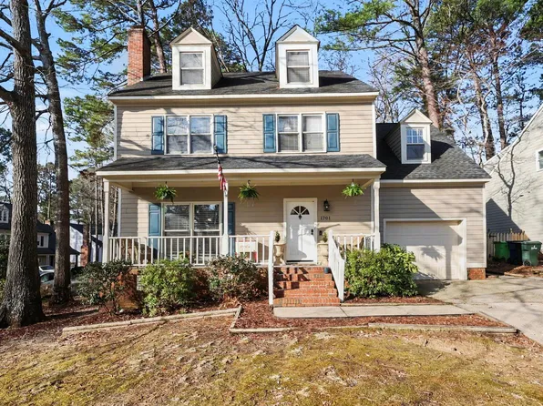1701 Point Owoods Ct, Raleigh, NC 27604