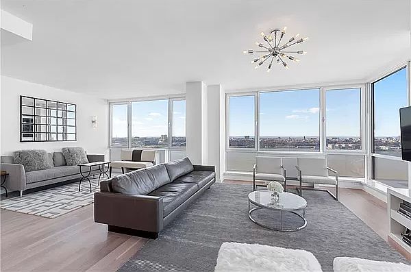 1st image of 635 W 42nd St APT 41E