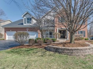 4344 Camelot Cir, Naperville, IL