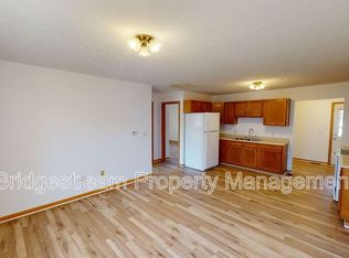 214 Woodsview Dr #A, Jeffersonville, OH 43128