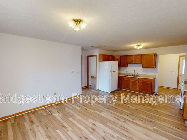 214 Woodsview Dr #A