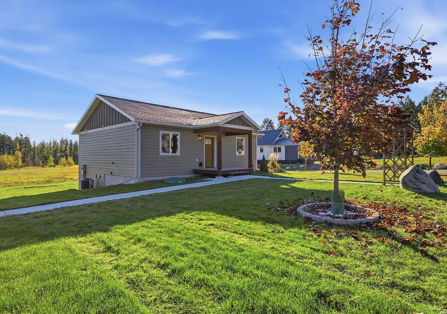 Beautiful Views & Convenient Living Between Whitefish and Kalispell — Photo 3