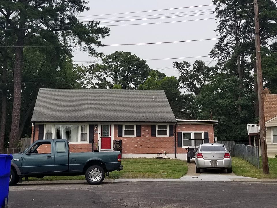 1st image of 1205 River Oaks Dr