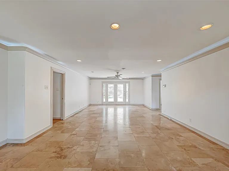 5611 Briarbend Dr — Photo 14