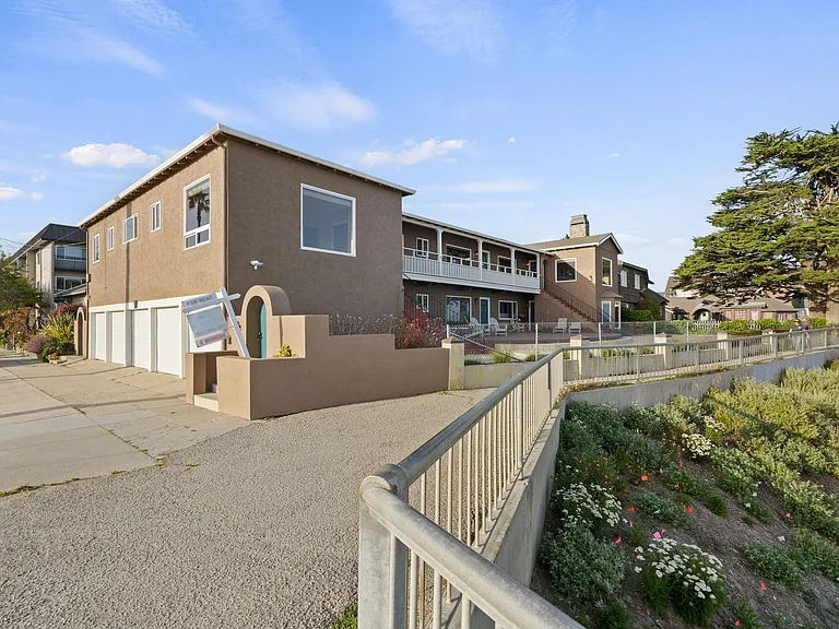 1703 E Cliff Dr #4 — Photo 34