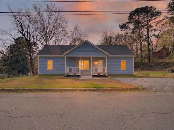 403 Rose Hill Ave, Clarksville, VA 23927