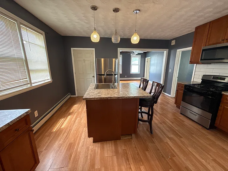 45 Union St #2 — Photo 3