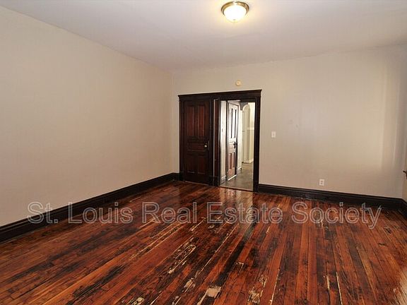 4th image of 4542 Virginia Ave