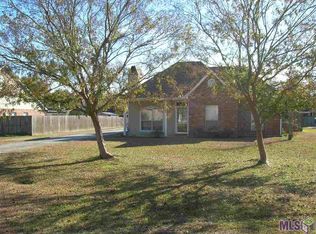 9242 Drew Dr, Denham Springs, LA 70726