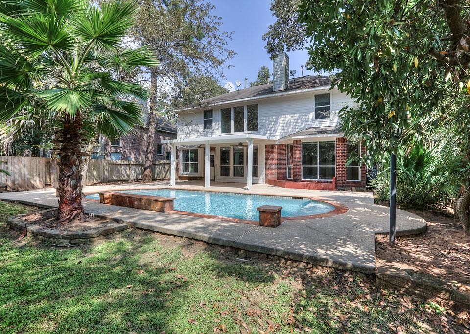 1st image of 27 Hollow Glen Pl