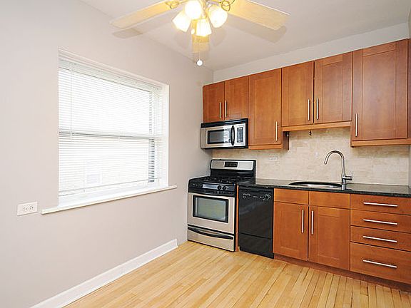 3rd image of 8916 Skokie Blvd