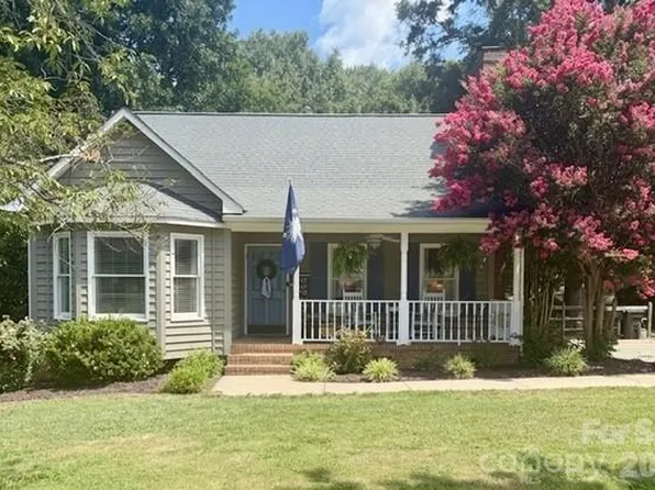 2134 Belle Chase Dr, Rock Hill, SC 29732