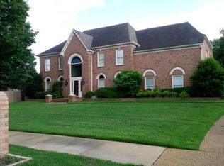 593 Prestworth Dr, Collierville, TN 38017