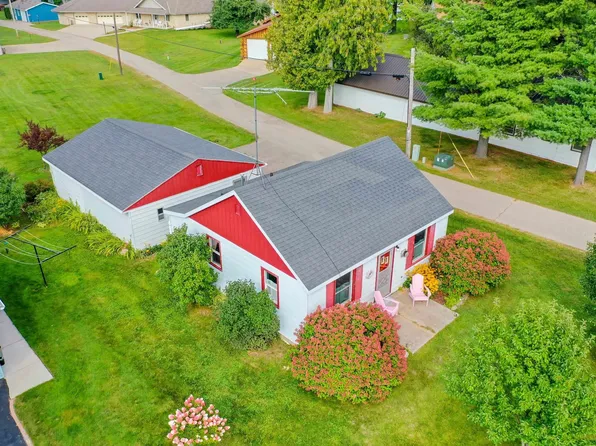 9412 Saint Bernadette Rd, Suring, WI 54174